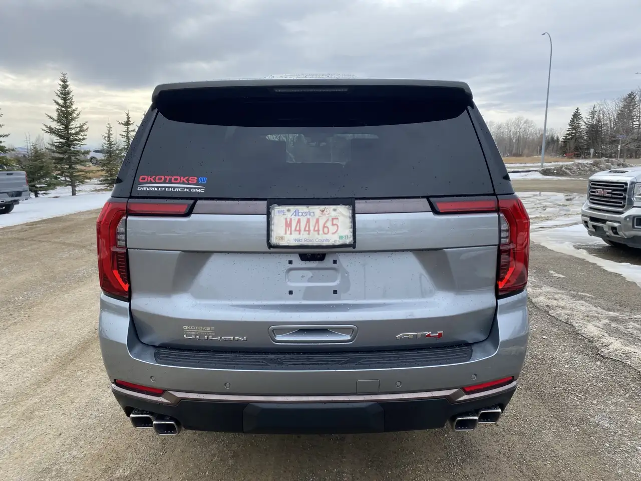 GMC Yukon снимка GMC Yukon