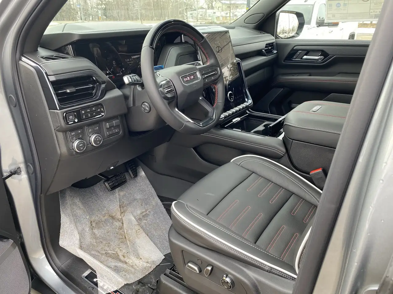 GMC Yukon снимка GMC Yukon