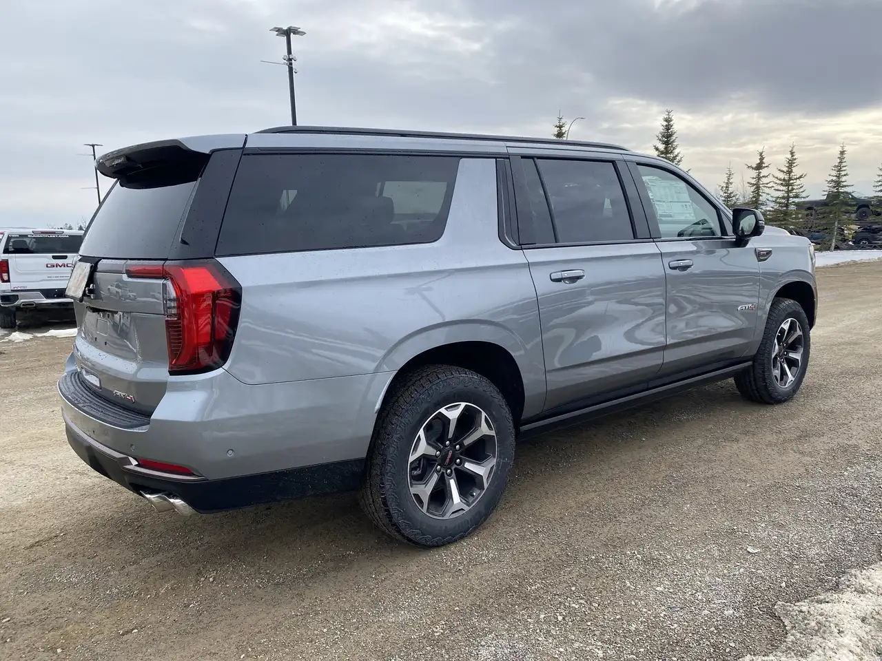 GMC Yukon снимка GMC Yukon