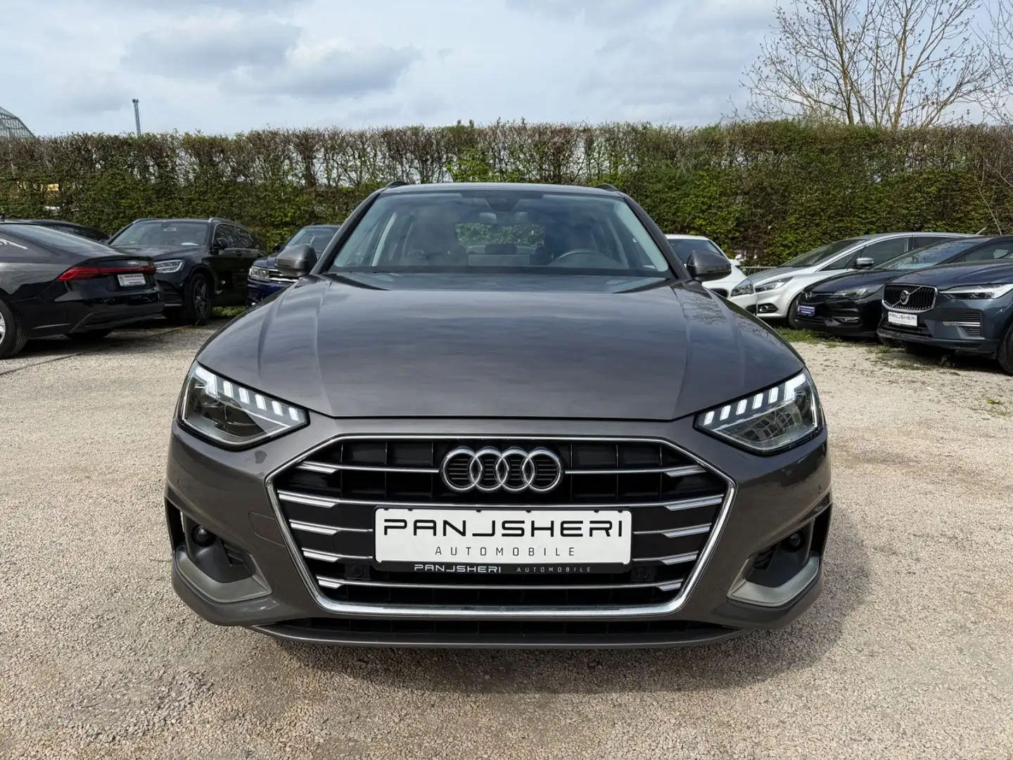 Audi A4 Avant 30 TDI S-Tronic advanced LED+AHK+Navi Grau - 2