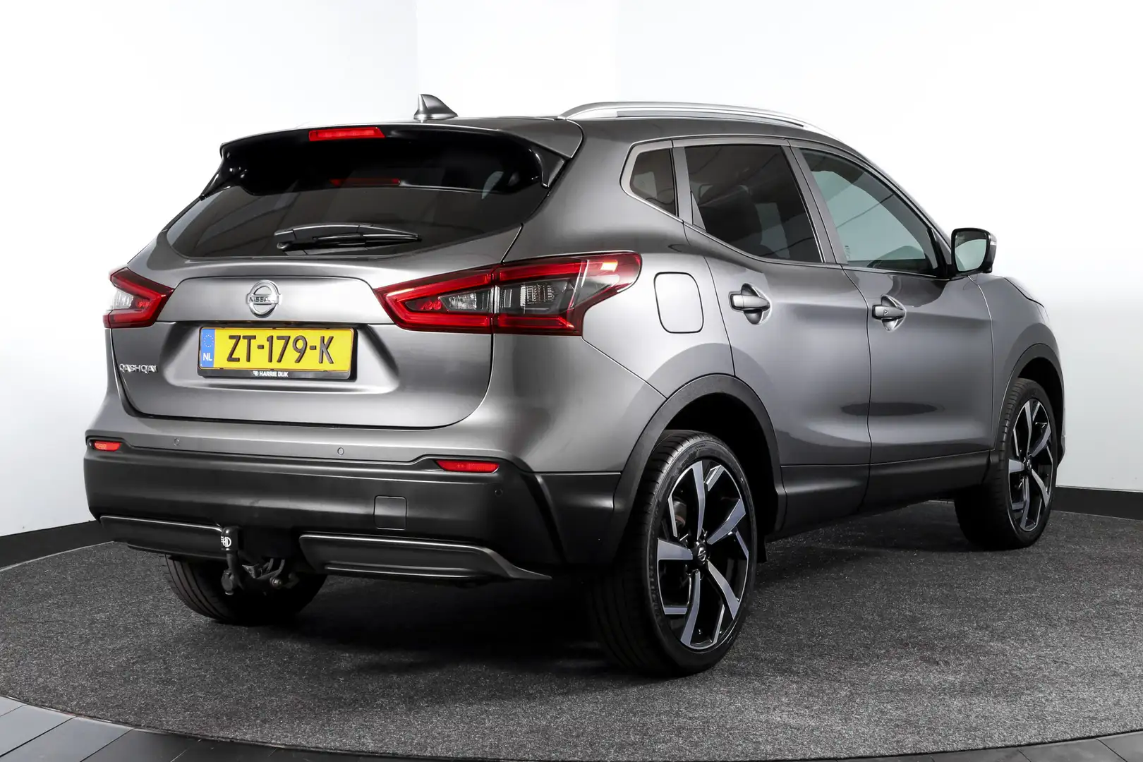 Nissan Qashqai 1.3 DIG-T 160 PK Tekna Orig. NL | Pano | Trekhaak Grijs - 2