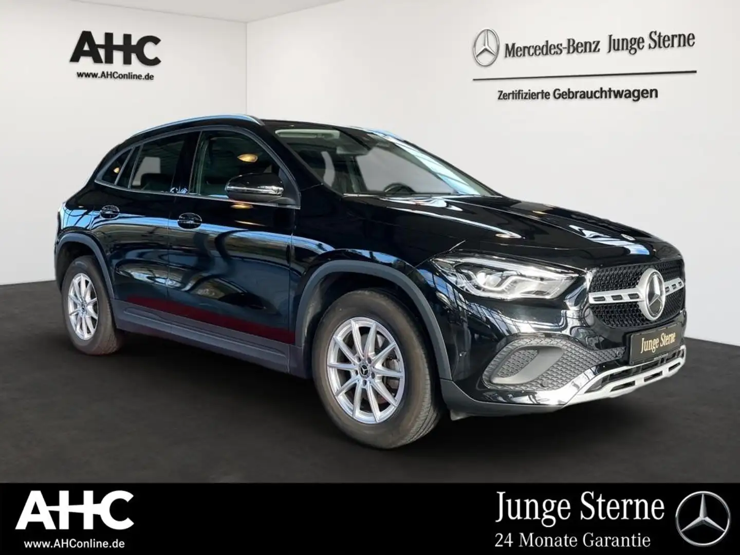 Mercedes-Benz GLA 200 AUT KlimaA LED LM Navi PDC ParkAss SHZ Schwarz - 2