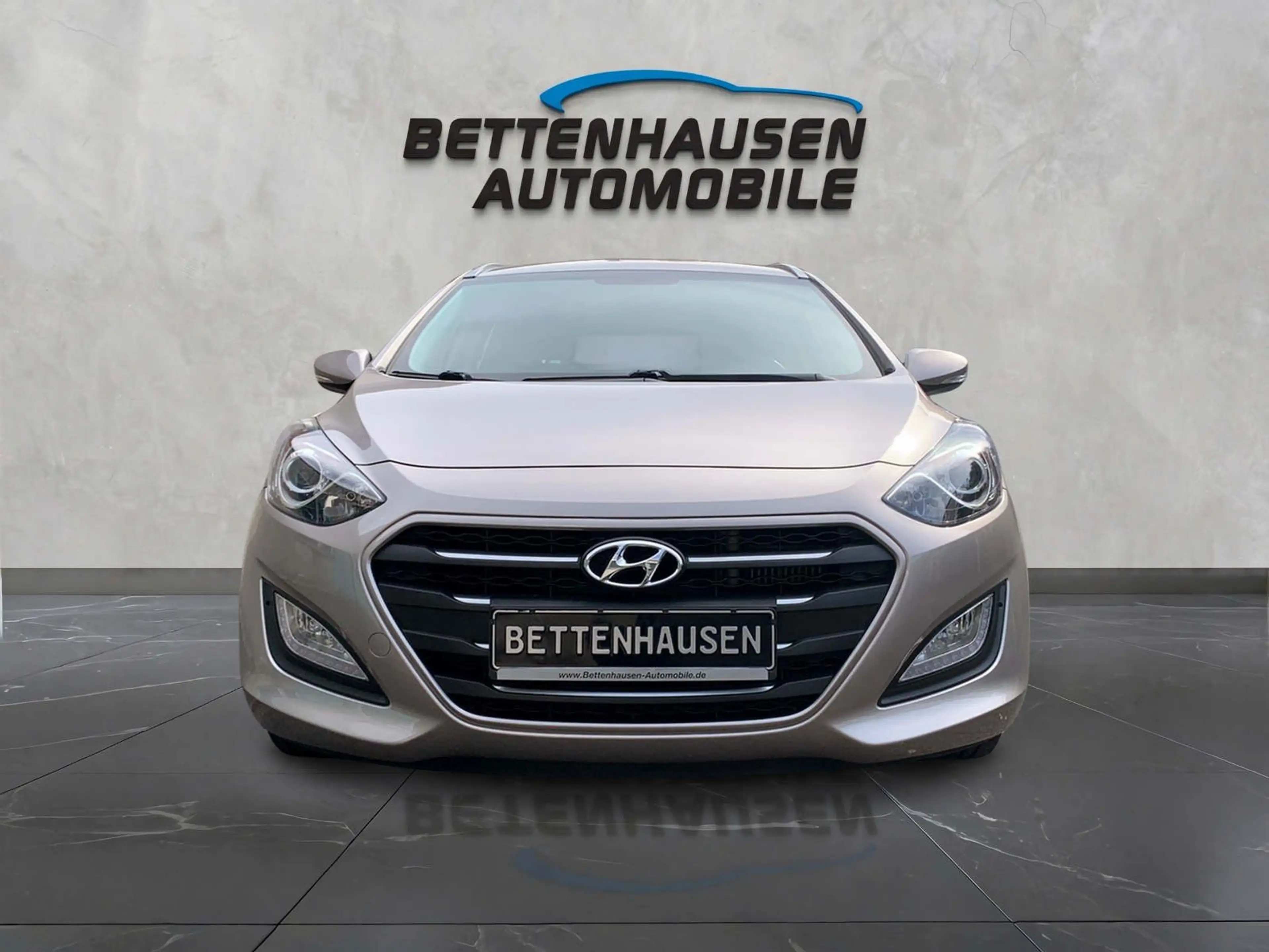Hyundai i30 cw 1.Hand erst 77.400 KM!! Navi — photo 2