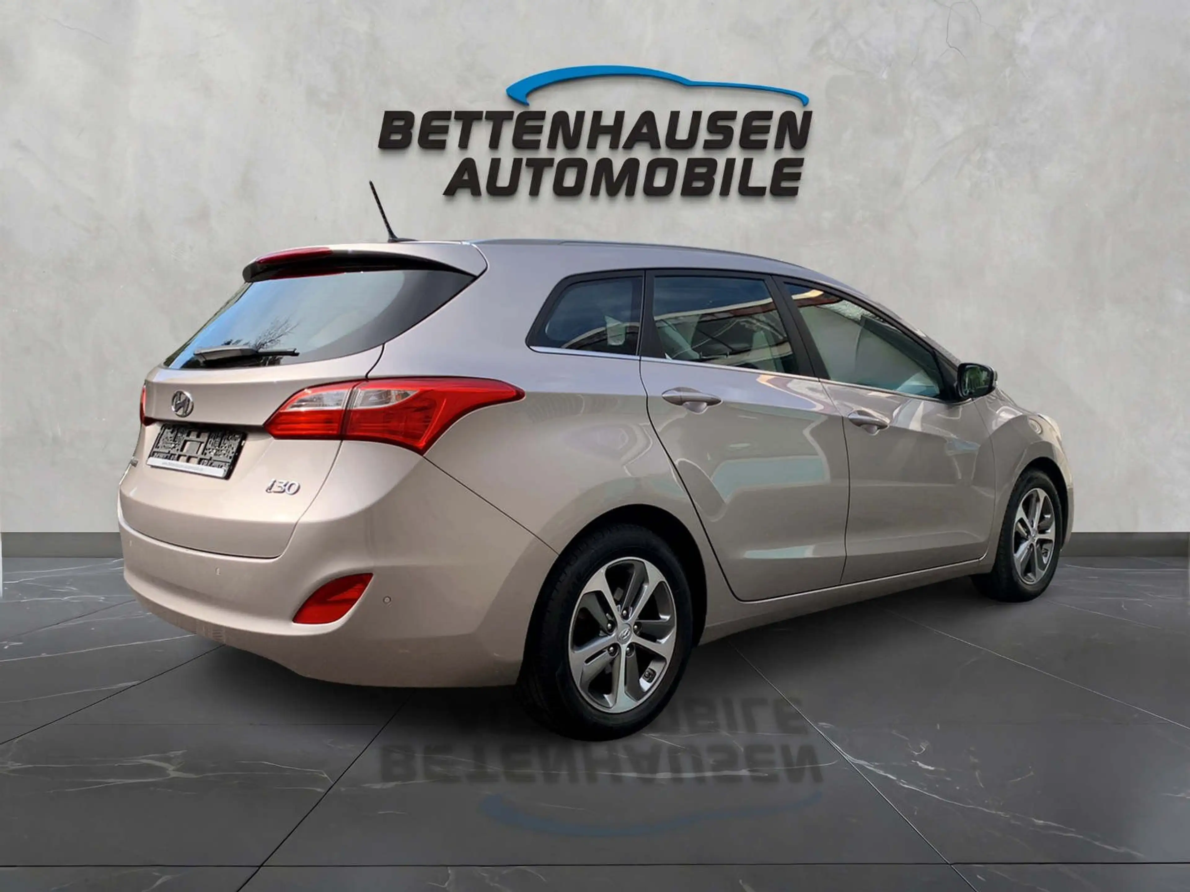 Hyundai i30 cw 1.Hand erst 77.400 KM!! Navi — photo 4
