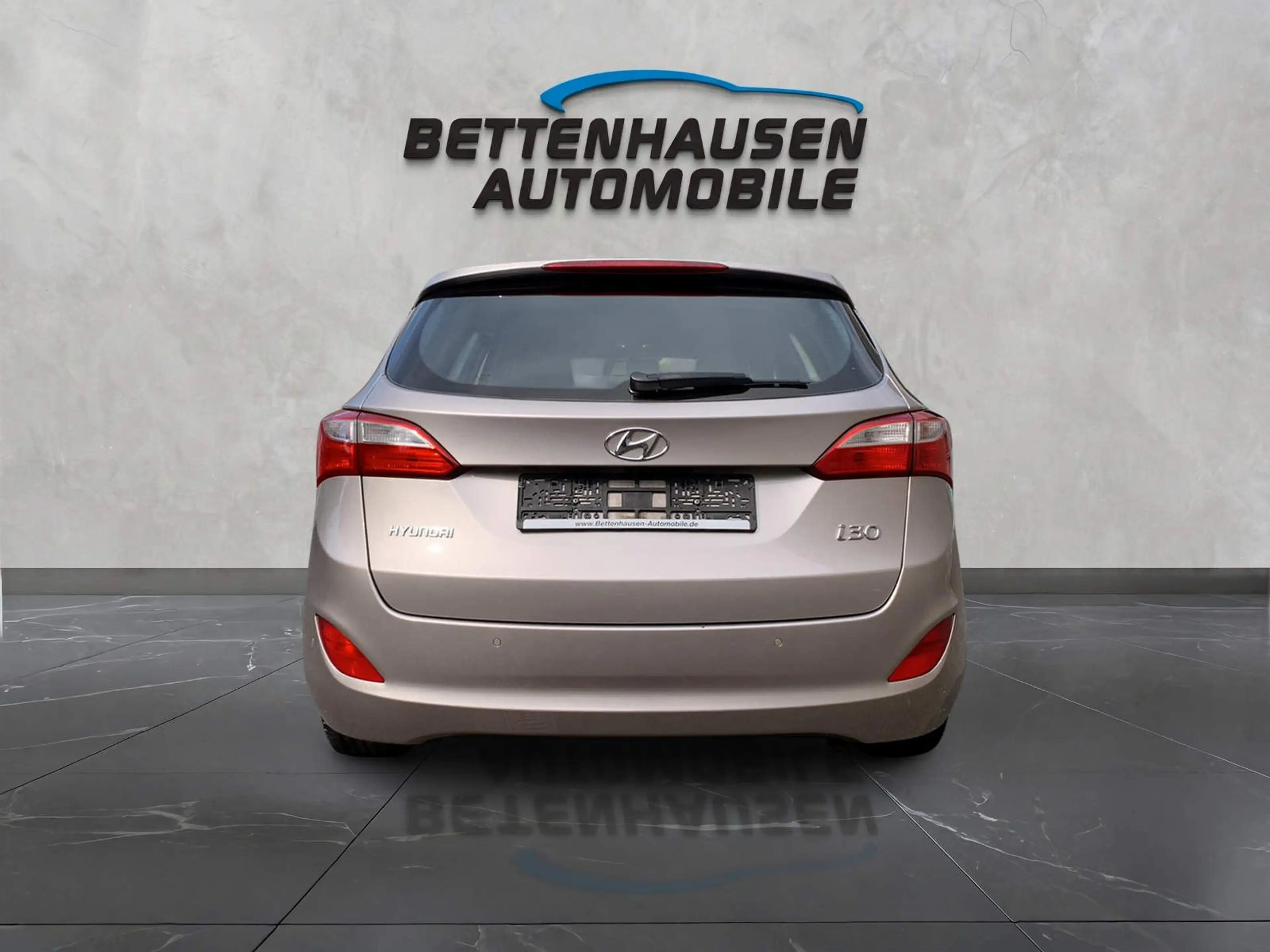 Hyundai i30 cw 1.Hand erst 77.400 KM!! Navi — photo 6