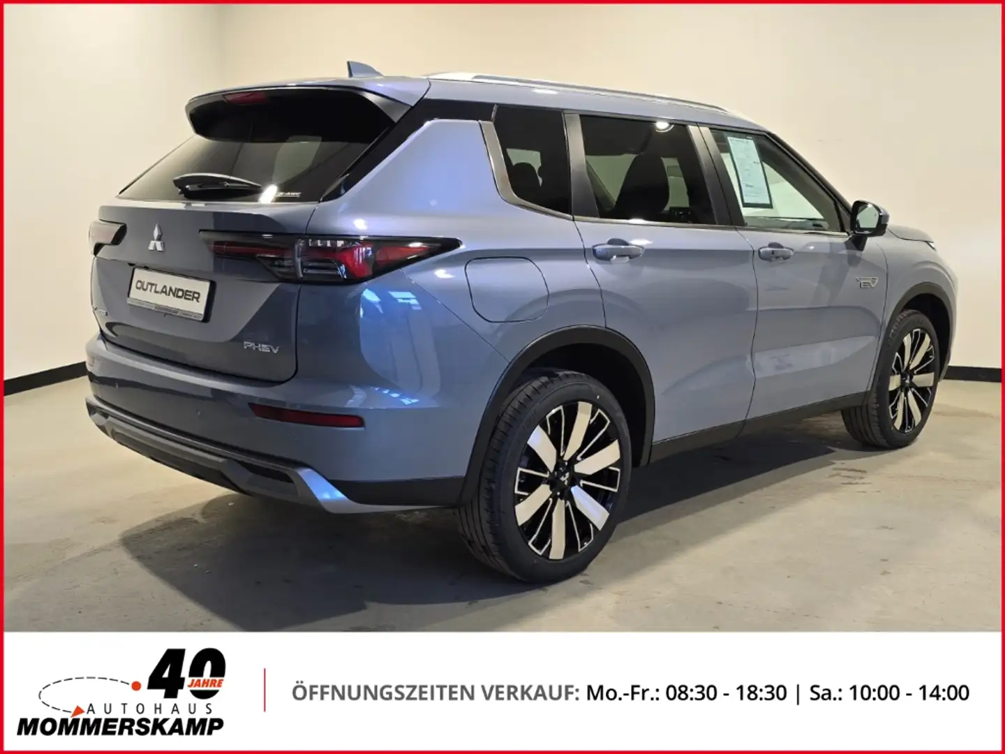 Mitsubishi Outlander 2,4 INTRO EDITION+4WD+Klima+Leder+Navi+PDC+HUD+LED Grijs - 2