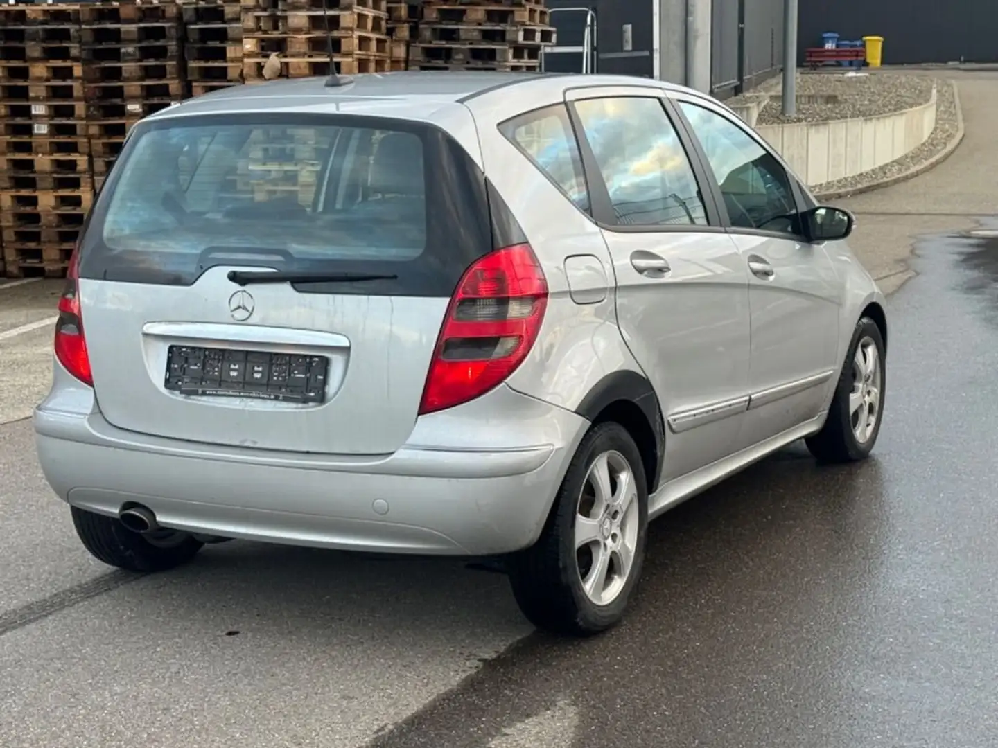 Mercedes-Benz A 200 Avantgarde Серый - 1