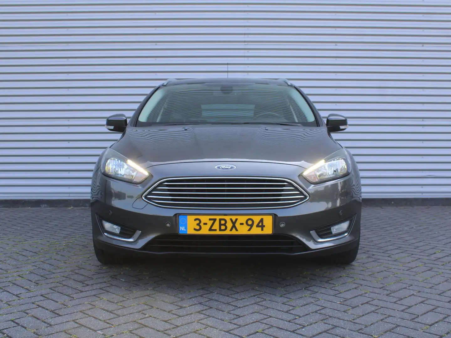 Ford Focus Wagon 1.0 First Edition | Trekhaak | Voorruitverwa Grijs - 2