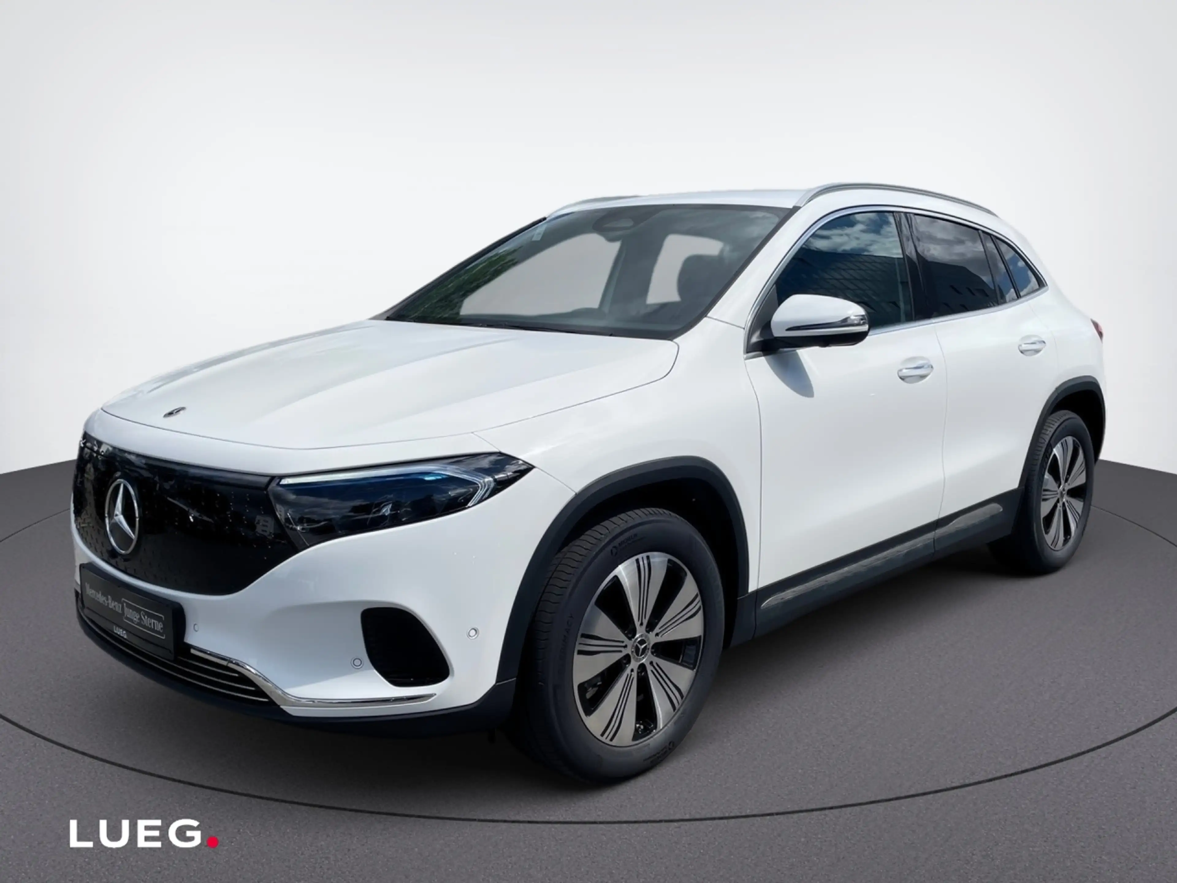 Mercedes-Benz EQA 300 4MATIC PROGRESSIVE+DISTR+360+LENKRHZ+LED — photo 3