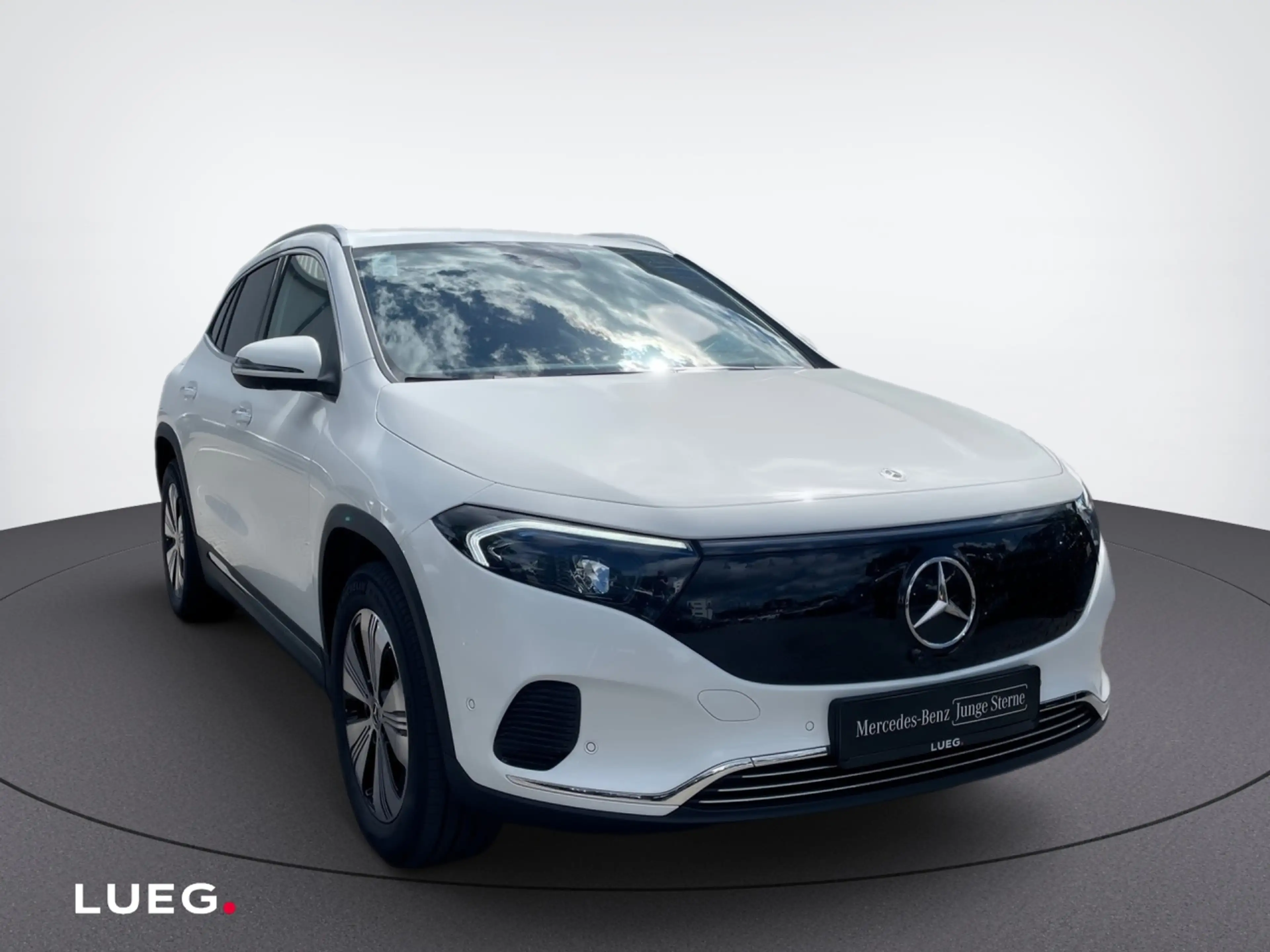 Mercedes-Benz EQA 300 4MATIC PROGRESSIVE+DISTR+360+LENKRHZ+LED — photo 7