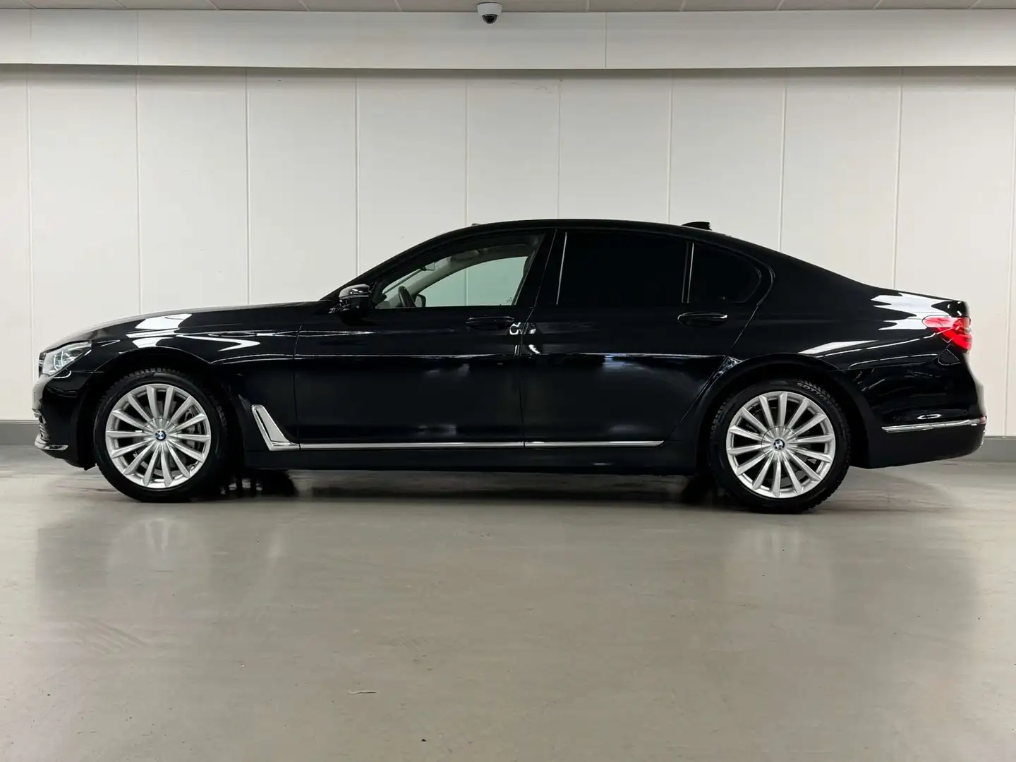 BMW 740 DAS X-DRIVE 320 CV  FULL OPTIONS Noir - 2