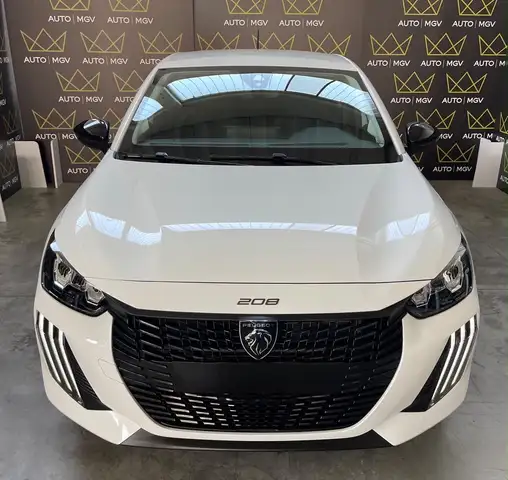 Peugeot 208 view 2