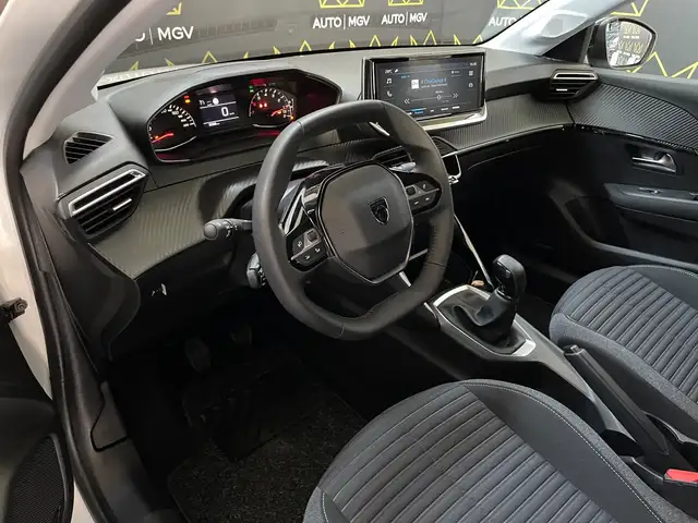 Peugeot 208 view 7