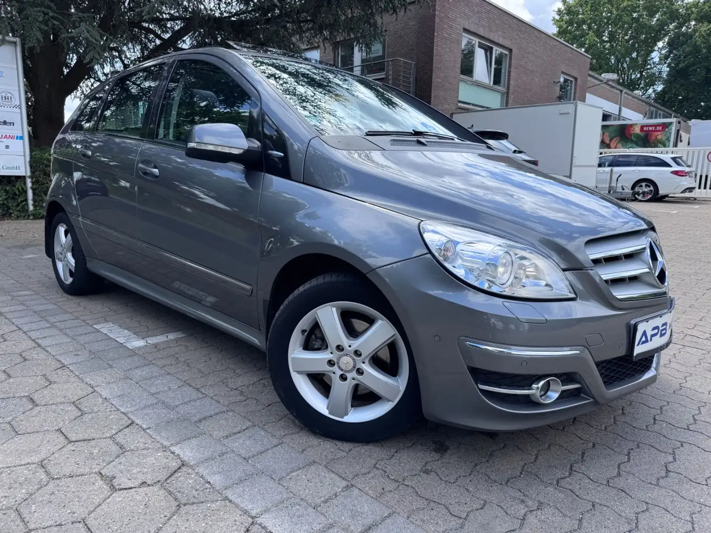 Mercedes-Benz B 200 B GRAND EDITION SPORT-PAKET COMAND XENON Grau - 1