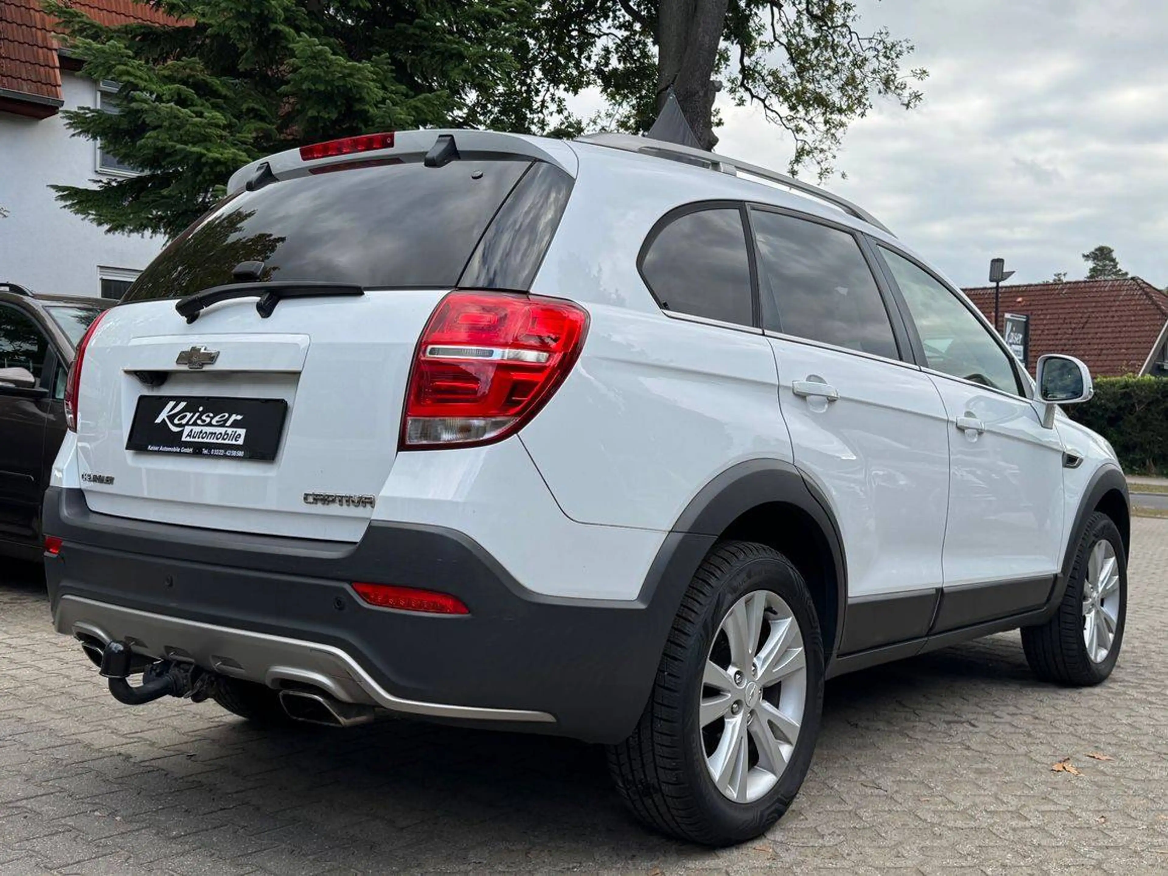 Chevrolet Captiva 2.2 D LT-1.Besitz-7Sitzer-Leder-Navi-AHK-Allwetter v.26 — photo 4