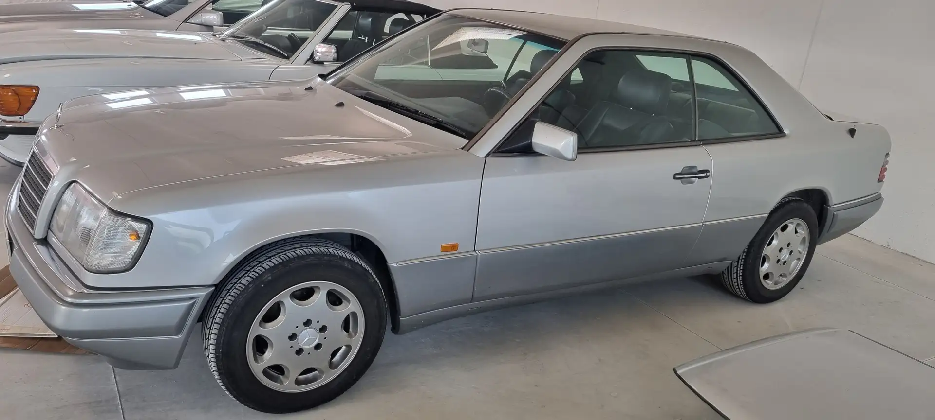 Mercedes-Benz E 200 E Coupe CE 16v Zilver - 1