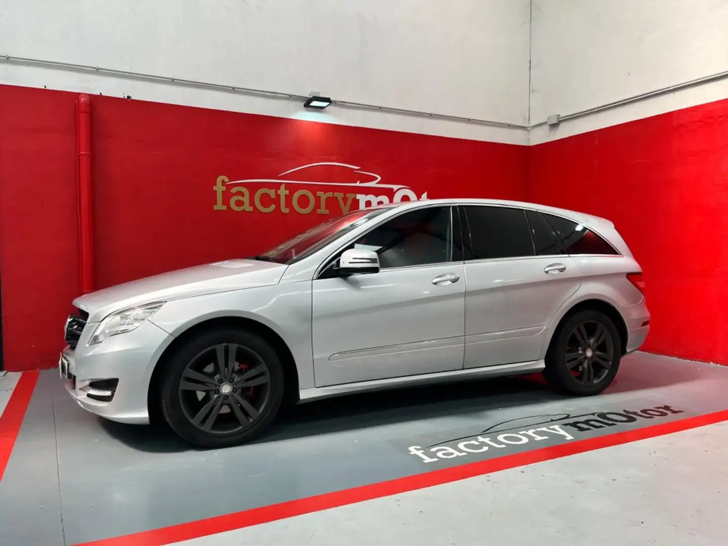 Mercedes-Benz R 320 350BlueTec 4M Aut. Gris - 2