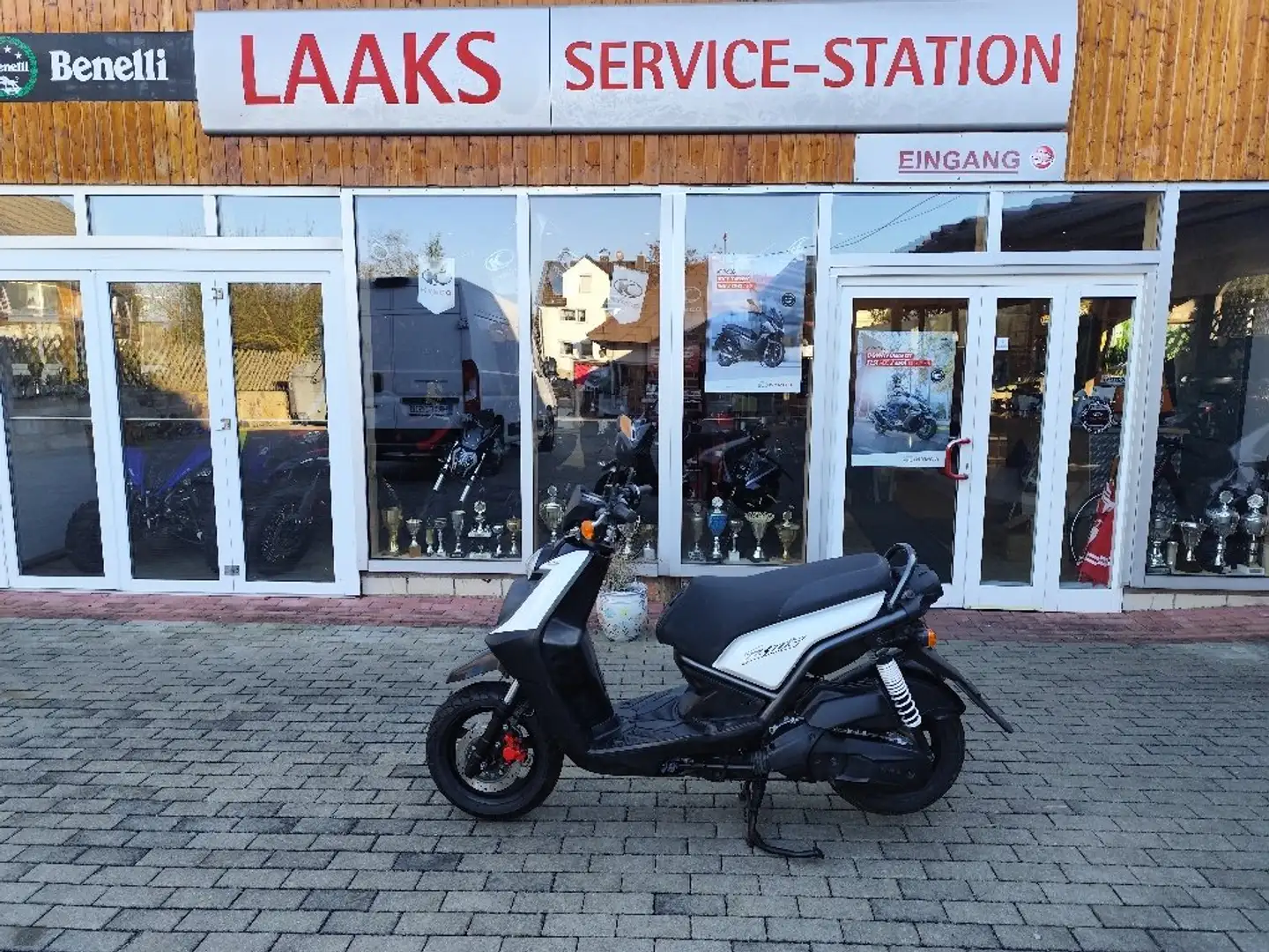 Yamaha BWs Blanco - 1