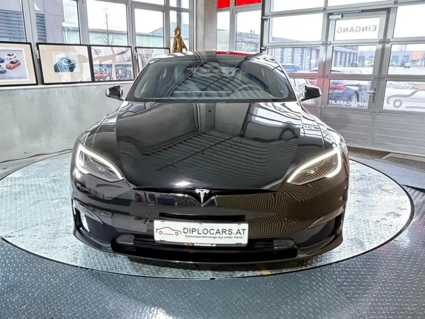 Tesla Model S Plaid Schwarz - 2