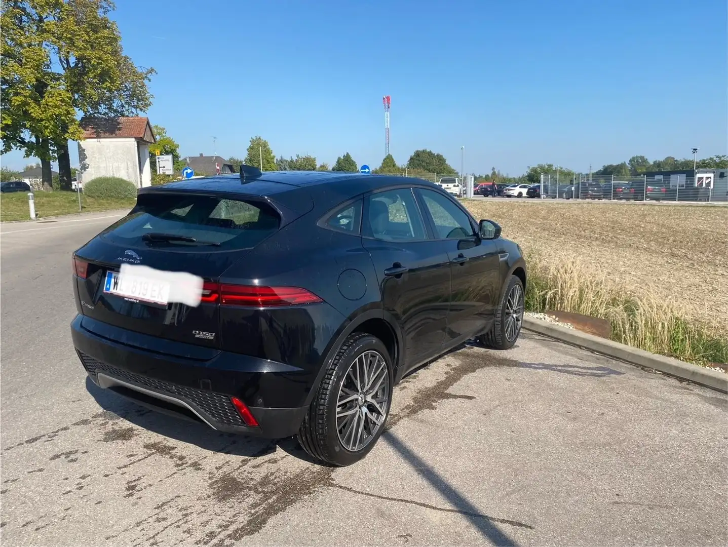 Jaguar E-Pace E-Pace 2.0DI4 D150 AWD Aut. Schwarz - 1