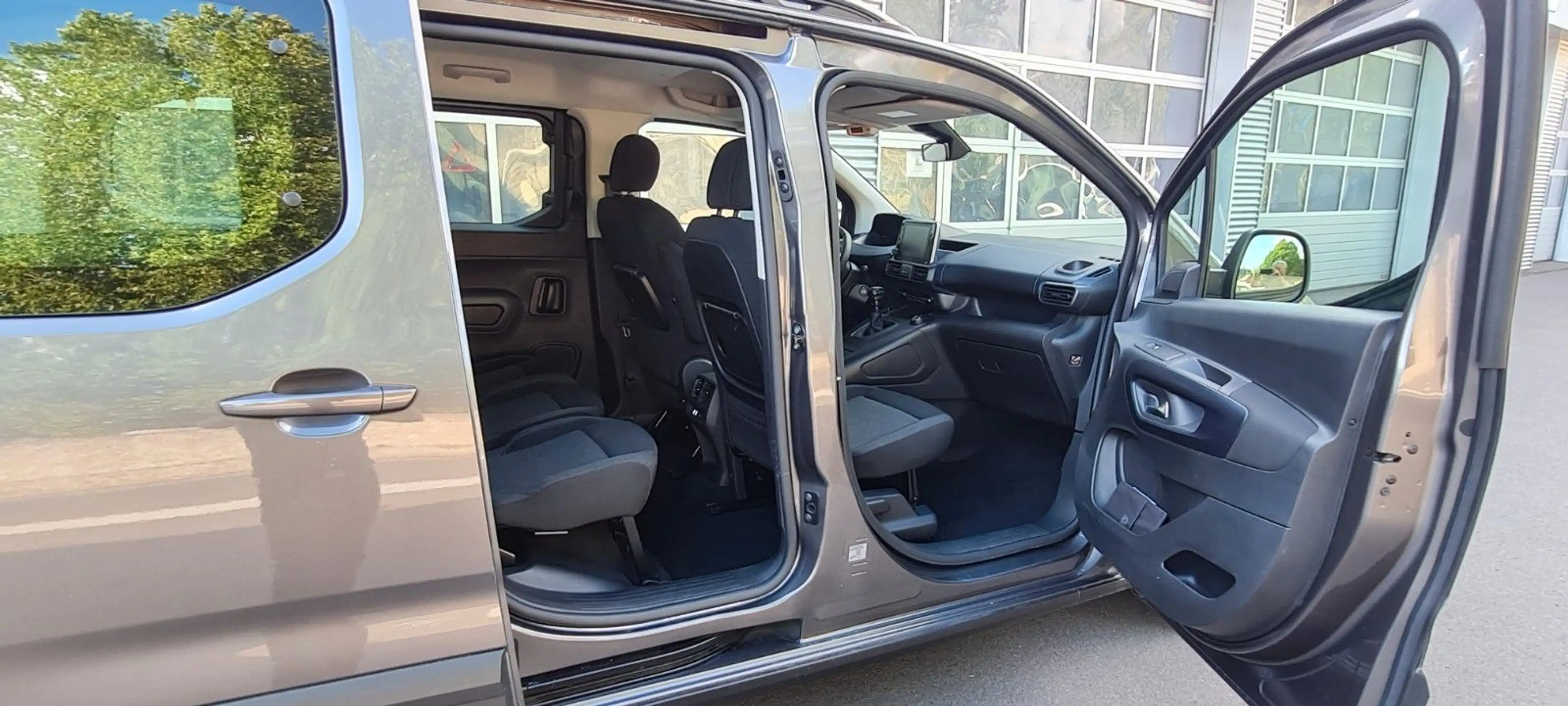 Peugeot Rifter BlueHDi 130 Allure L2 5-Sitzer — photo 12