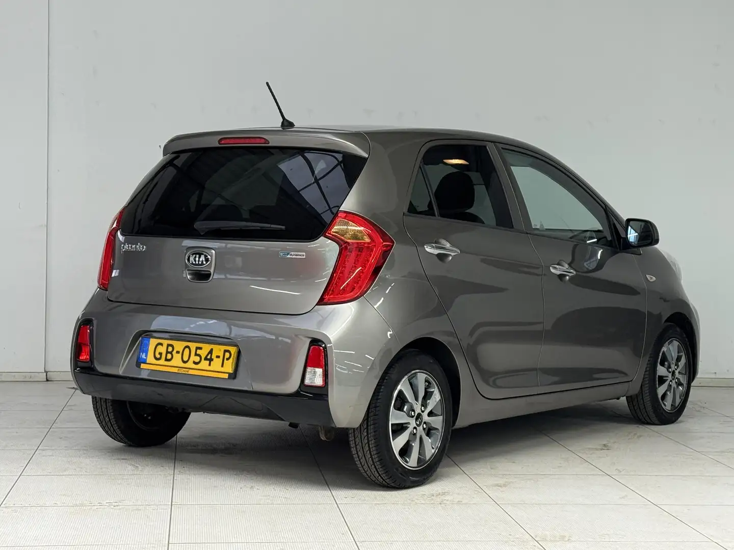 Kia Picanto 1.0 CVVT First Edition | Clima| Cruise control | L Grijs - 2