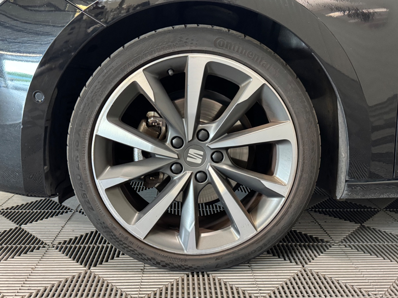 SEAT Leon Sportstourer 1.5 eTSI DSG | FR Business Intense | — photo 11