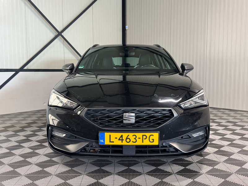 SEAT Leon Sportstourer 1.5 eTSI DSG | FR Business Intense | — photo 8