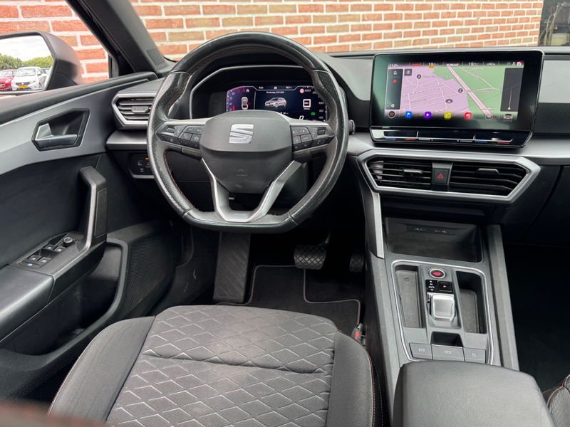 SEAT Leon Sportstourer 1.5 eTSI DSG | FR Business Intense | — photo 3