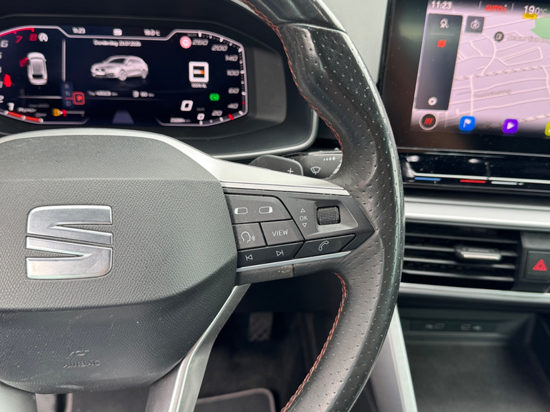 SEAT Leon Sportstourer 1.5 eTSI DSG | FR Business Intense | — photo 15