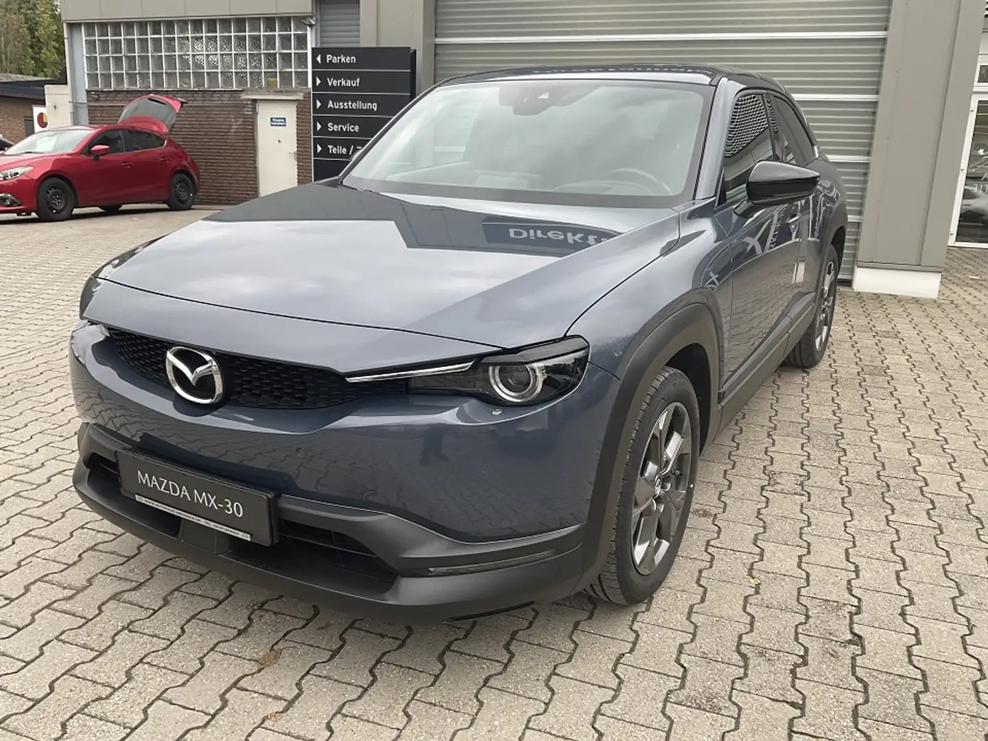 Mazda MX-30 e-SKY 107 kW (145 PS) mit Comfort.- und Premium Pa Grau - 2