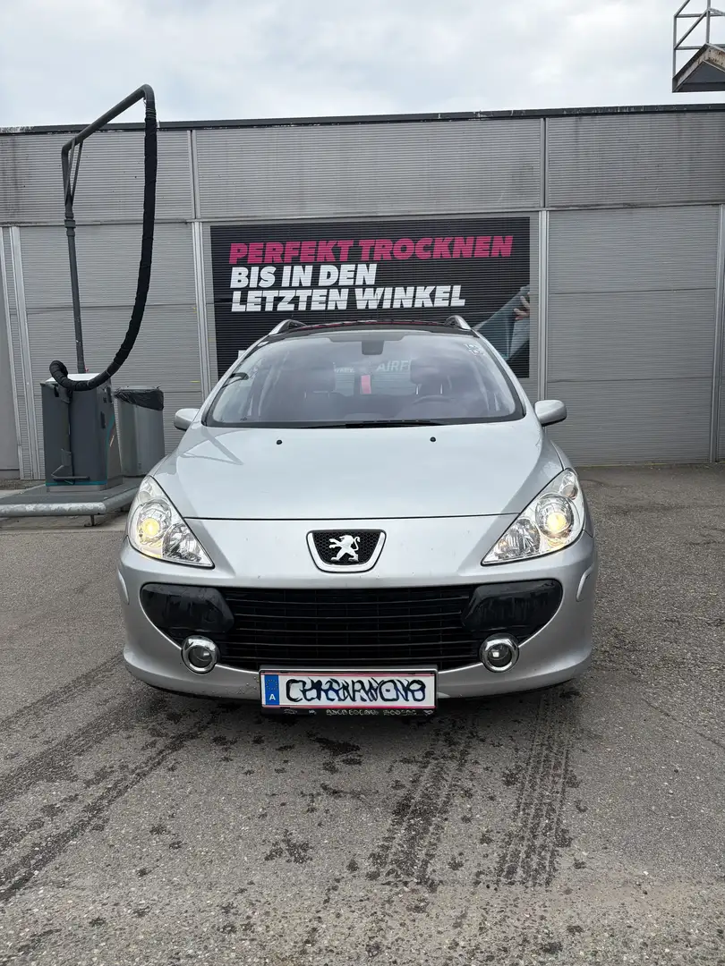 Peugeot 307 Peugot 307 1,6 HDi Silber - 1