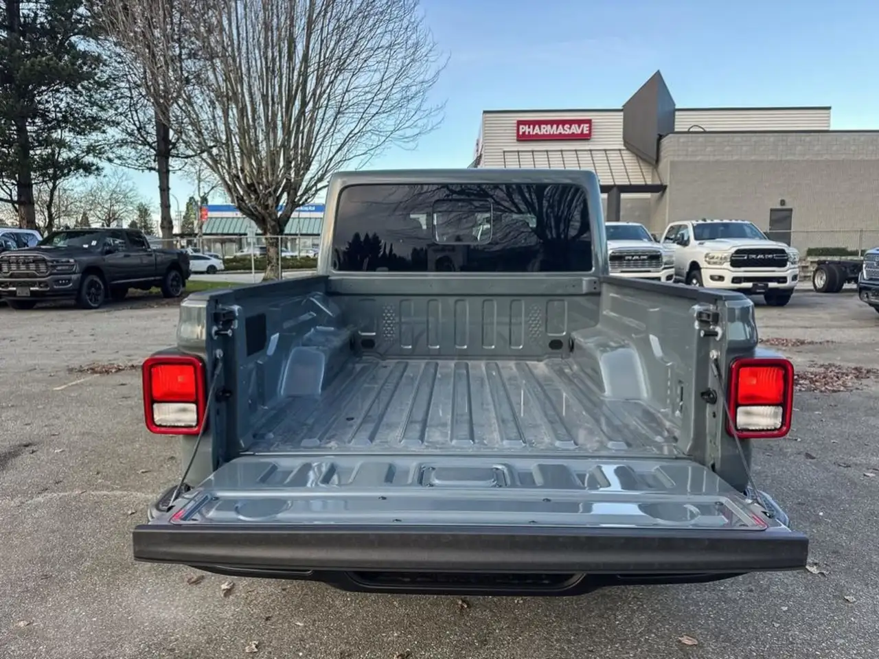 Jeep Gladiator снимка Jeep Gladiator