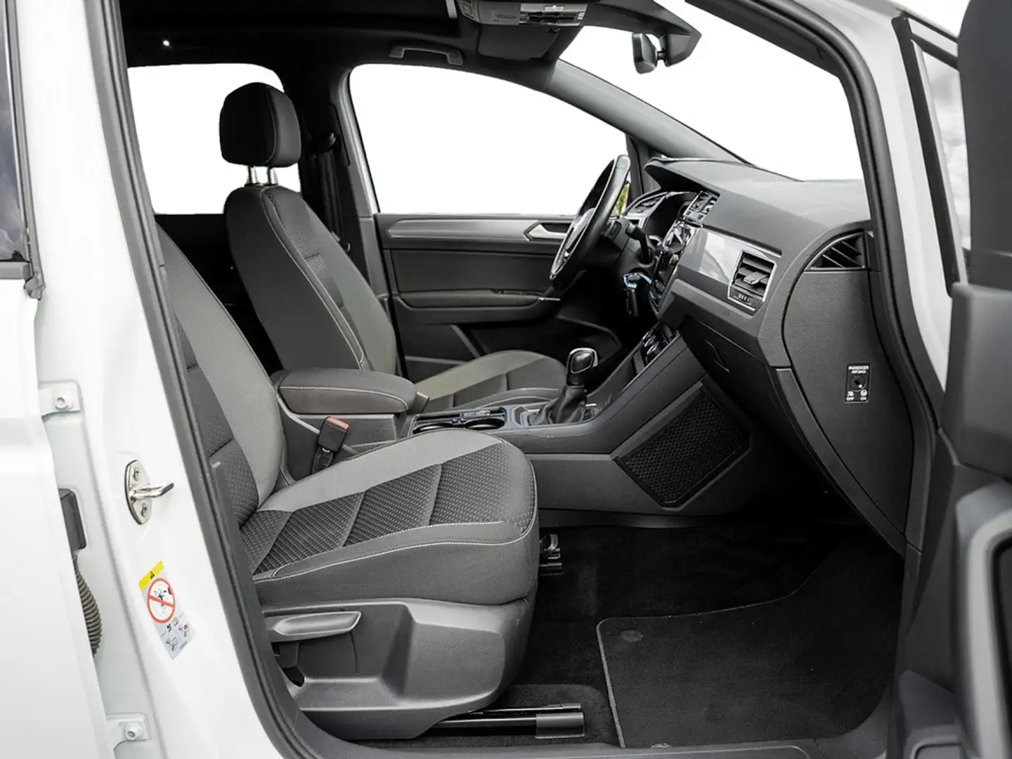 Volkswagen Touran 1.5 TSI Active DSG ACC NAVI PANO LED P Weiß - 2