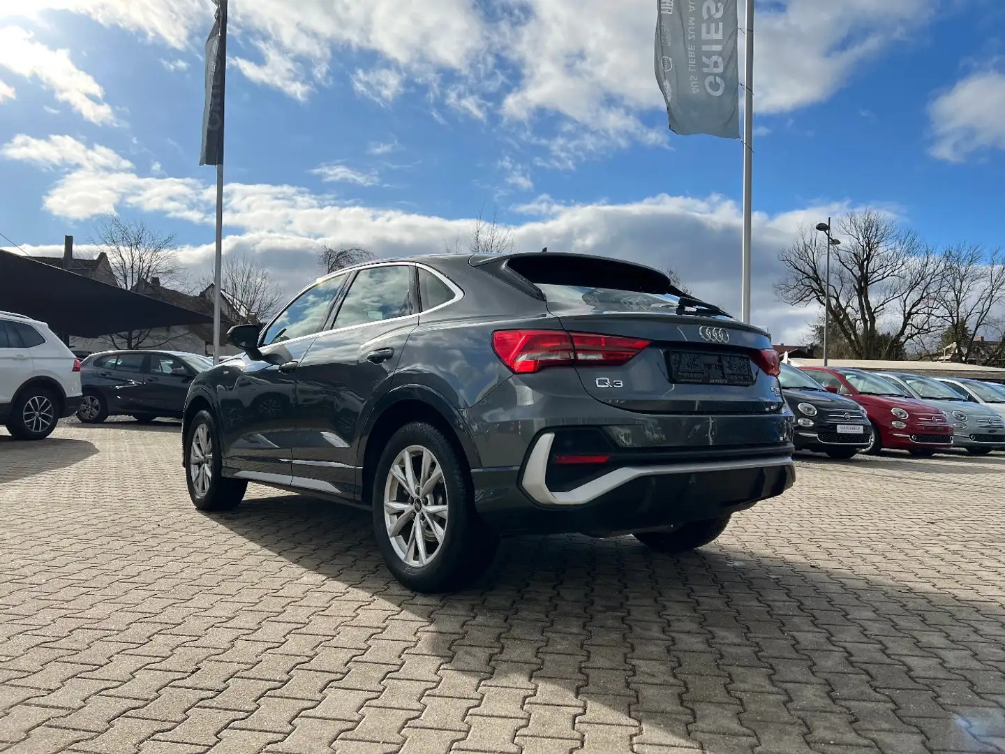 Audi Q3 Sportback 40 TDI S-Line quattro *LED Klima* Grau - 2