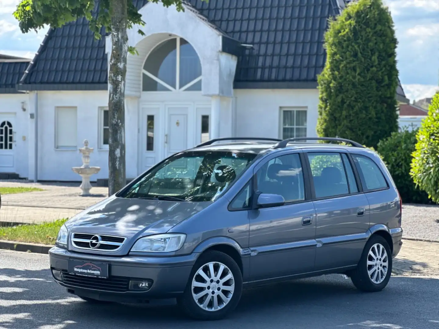 Opel Zafira A Basis * 7-SITZER * KLIMAAUT * TÜV NEU * Grau - 1