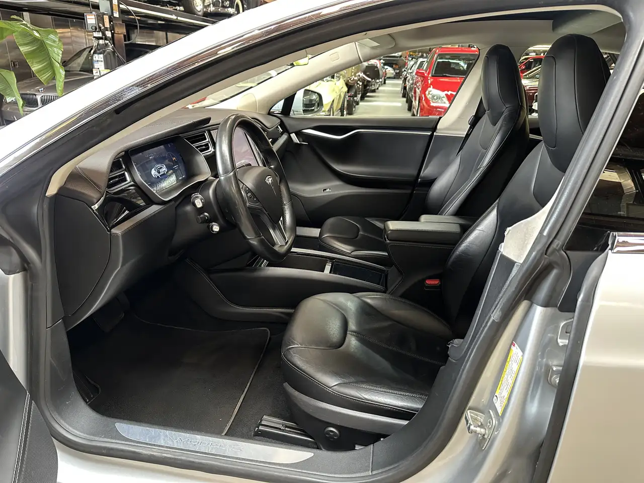 Tesla Model S снимка Tesla Model S