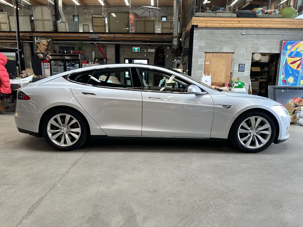 Tesla Model S снимка Tesla Model S