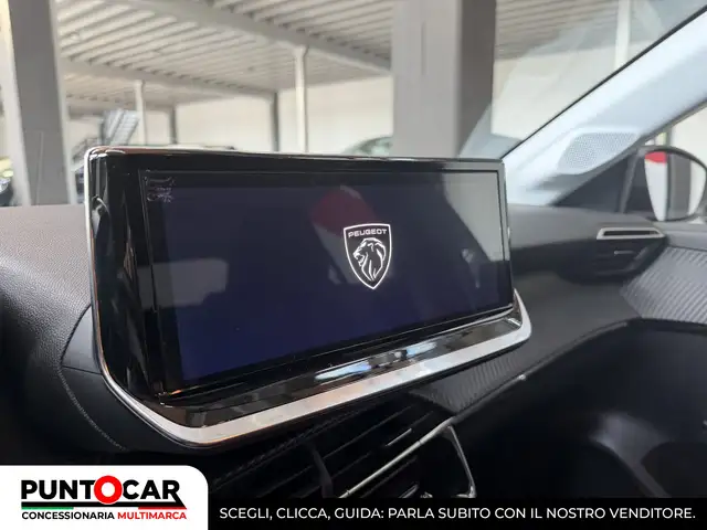 Peugeot 208 view 15