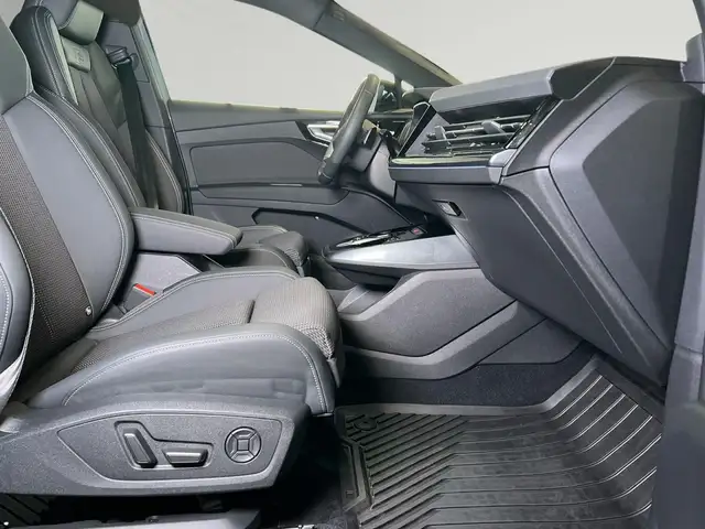 Audi Q4 E-Tron view 9
