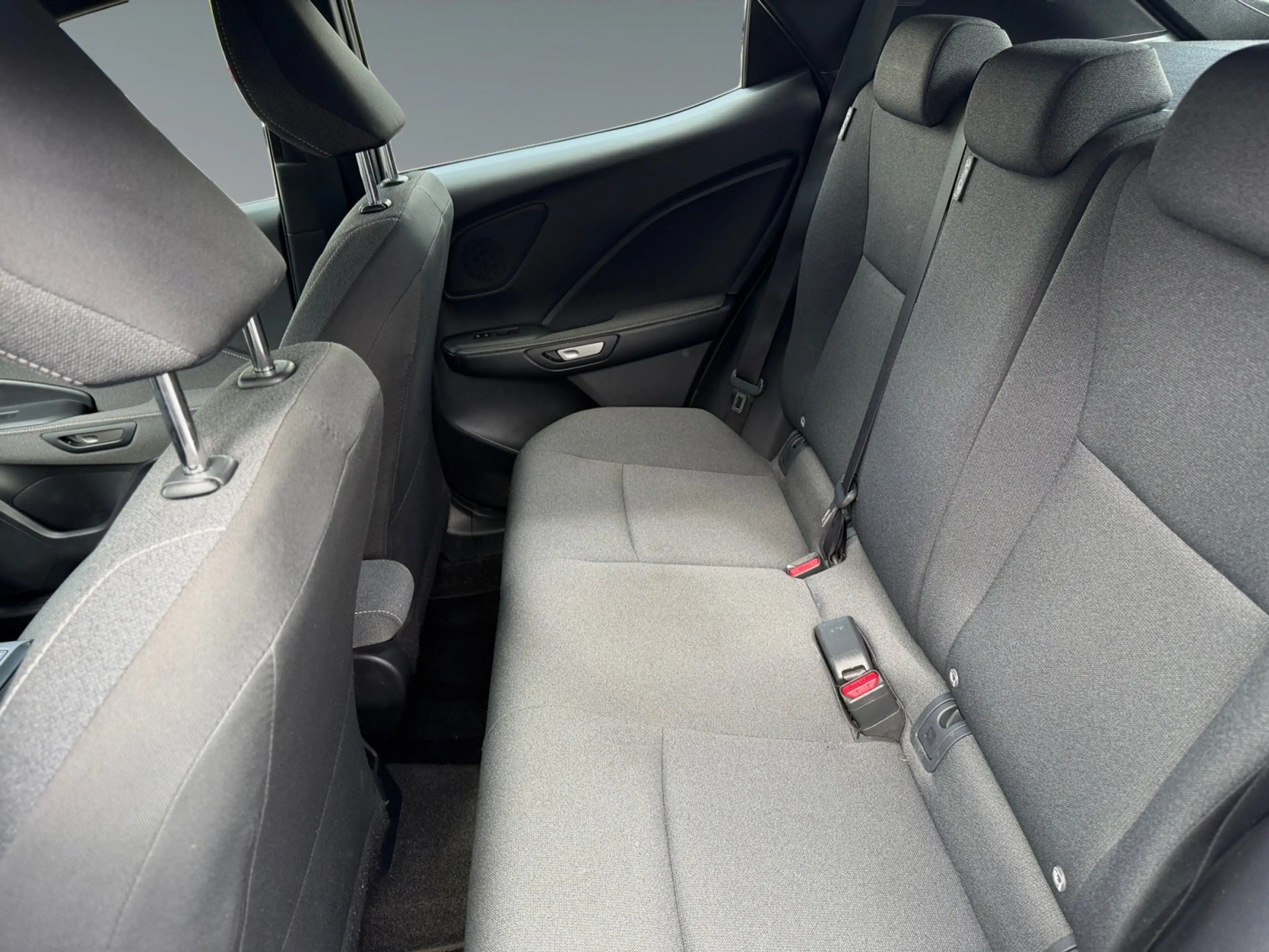 Lexus LBX 1.5 Hybrid *CARPLAY*AA*KAMERA* — photo 14
