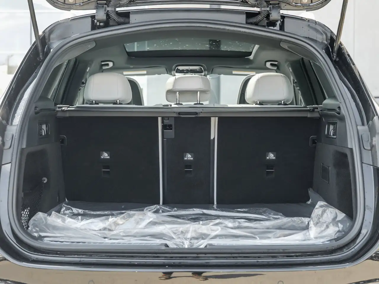 Mercedes-Benz GLC снимка Mercedes-Benz GLC