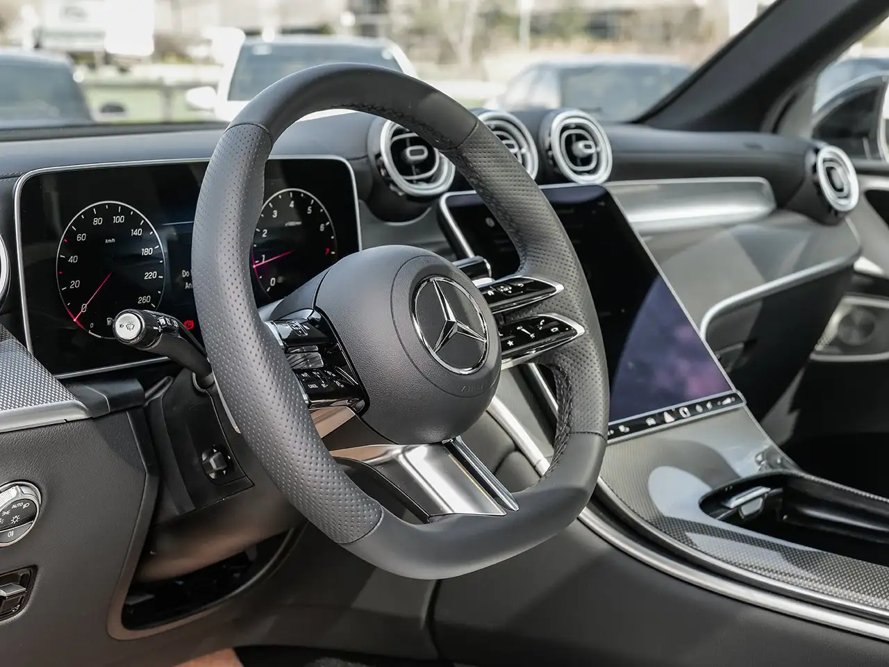 Mercedes-Benz GLC снимка Mercedes-Benz GLC