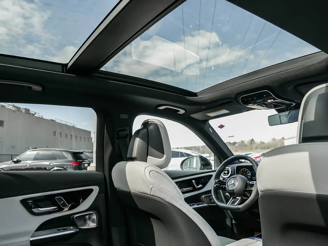 Mercedes-Benz GLC снимка Mercedes-Benz GLC