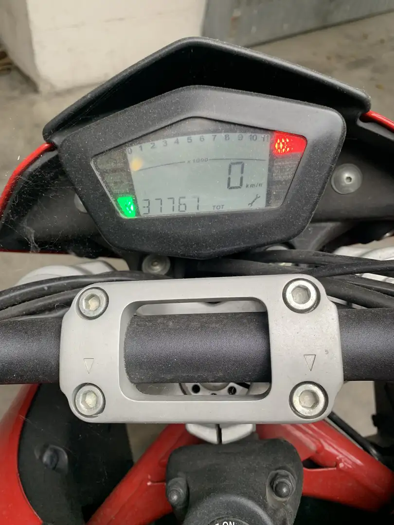 Ducati Hypermotard 1100 corsa - 2