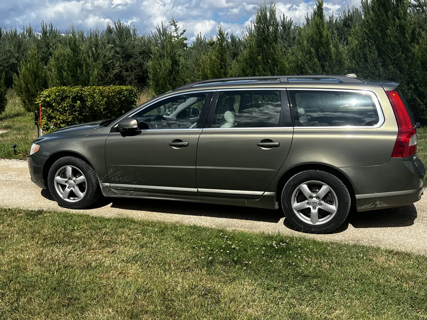 Volvo V70 V70 AWD D5 215 Summum Geartronic A Vert - 1