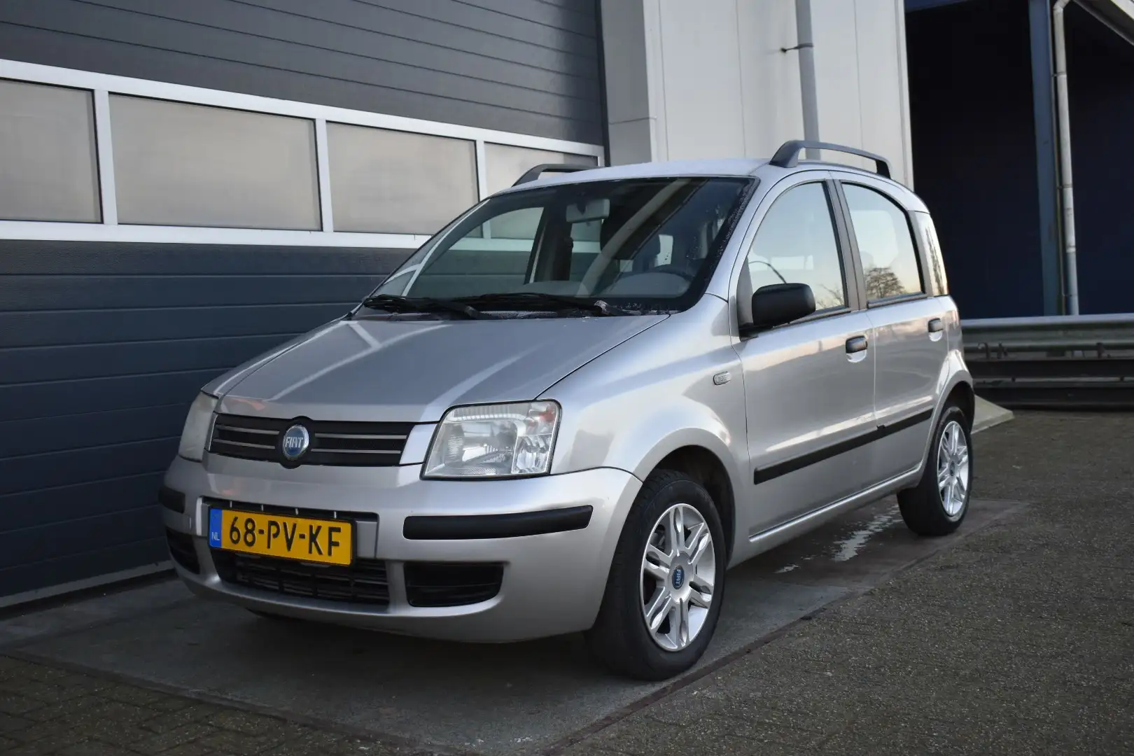 Fiat Panda 1.2 Emotion automaat Grau - 1
