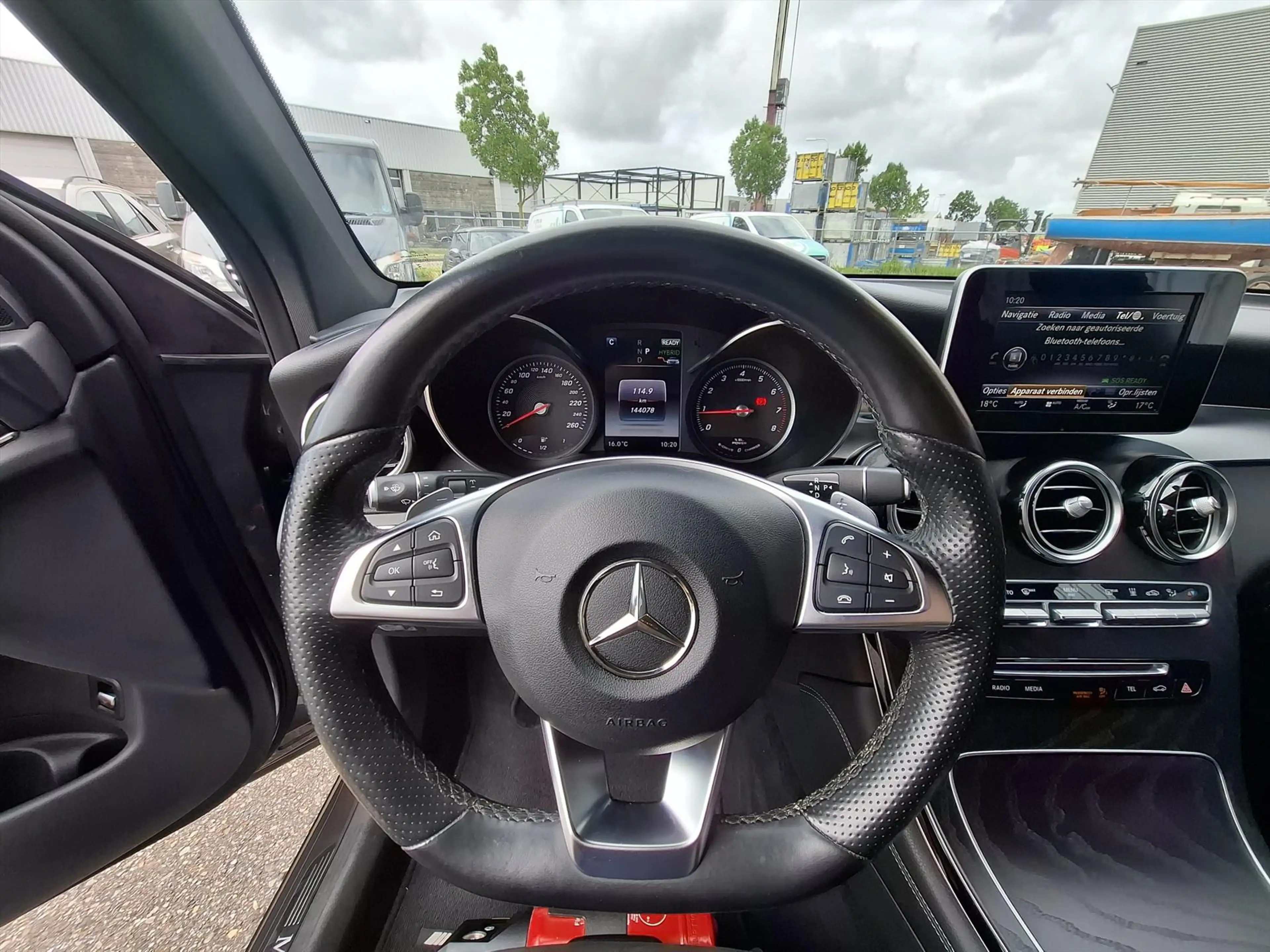 Mercedes-Benz GLC 350 e Plug-in Hybrid 327pk 4MATI — photo 15