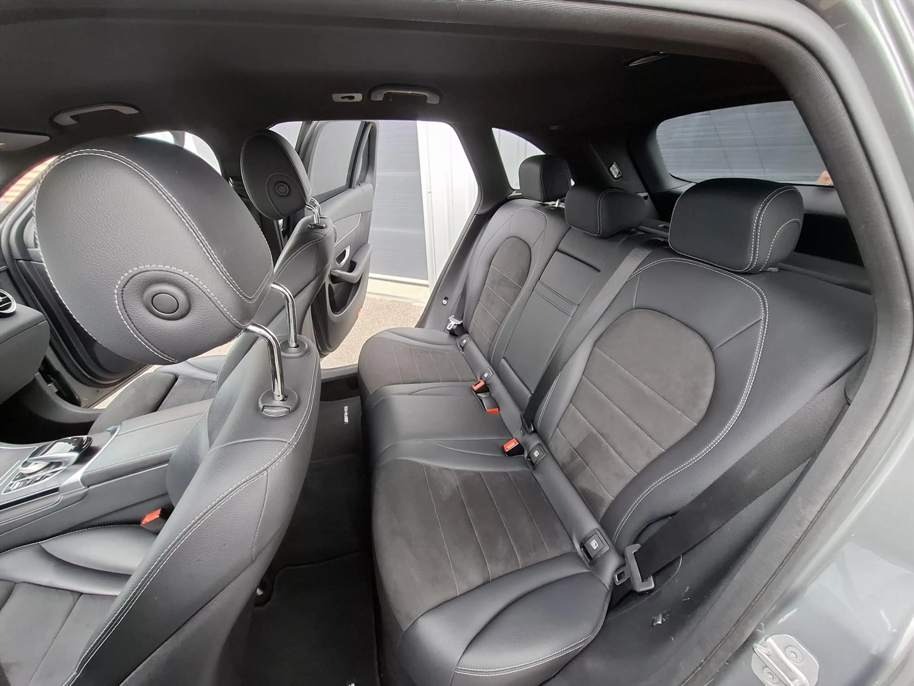 Mercedes-Benz GLC 350 e Plug-in Hybrid 327pk 4MATI — photo 10