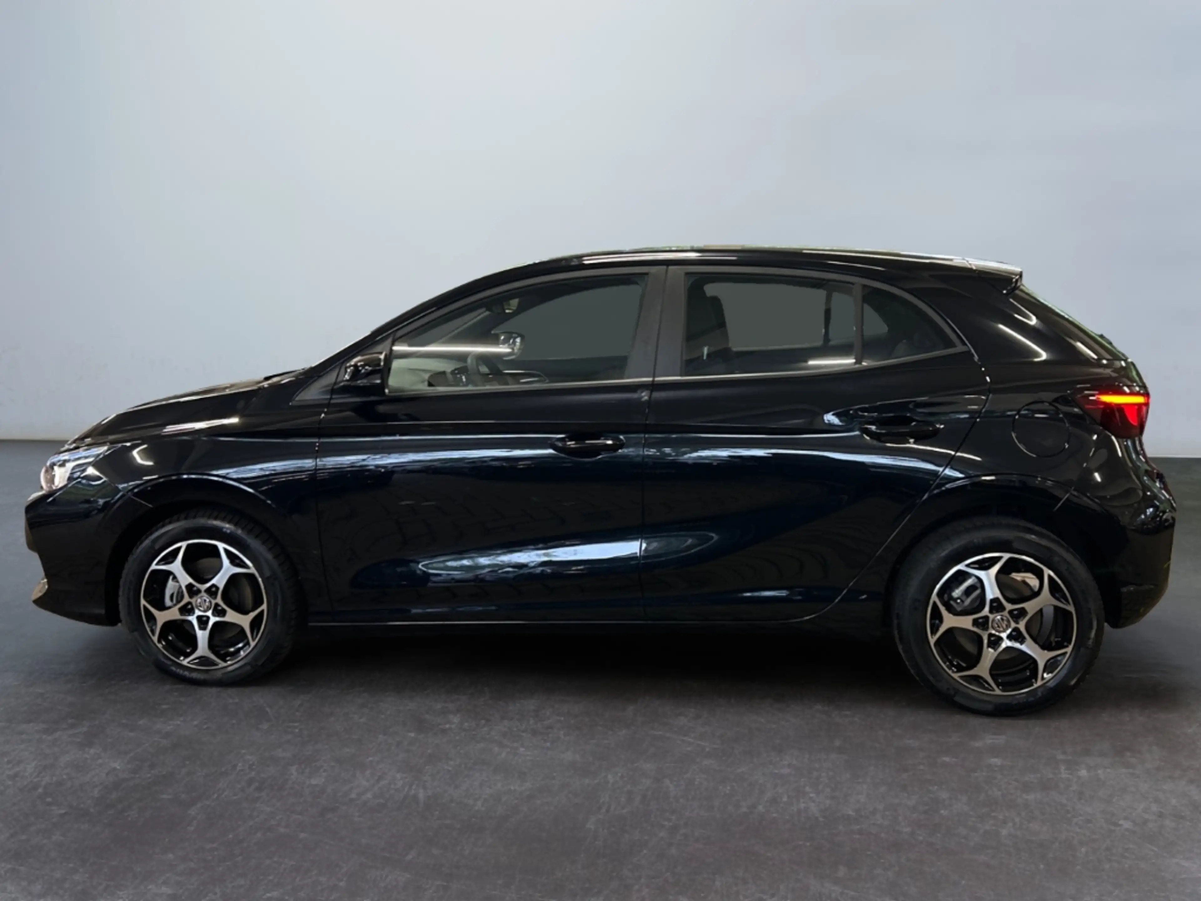 MG MG3 1.5 Hybrid+ Comfort *Digi CP*ACC*Kamera*PDC* — photo 5